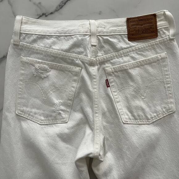 Levi's Premium Wedgie Jeans Straight Distressed Cropped Y2K Denim White Size 26 - Picture 7 of 14